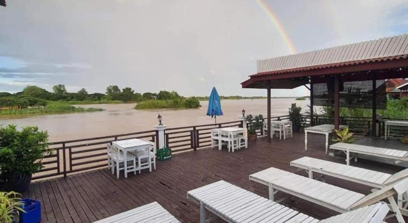 Golden Hotel Dondet Muang Không Екстериор снимка