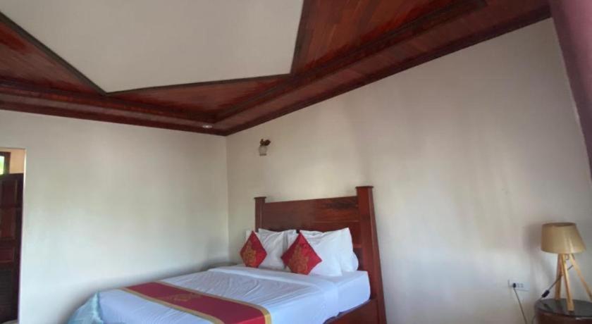 Golden Hotel Dondet Muang Không Екстериор снимка