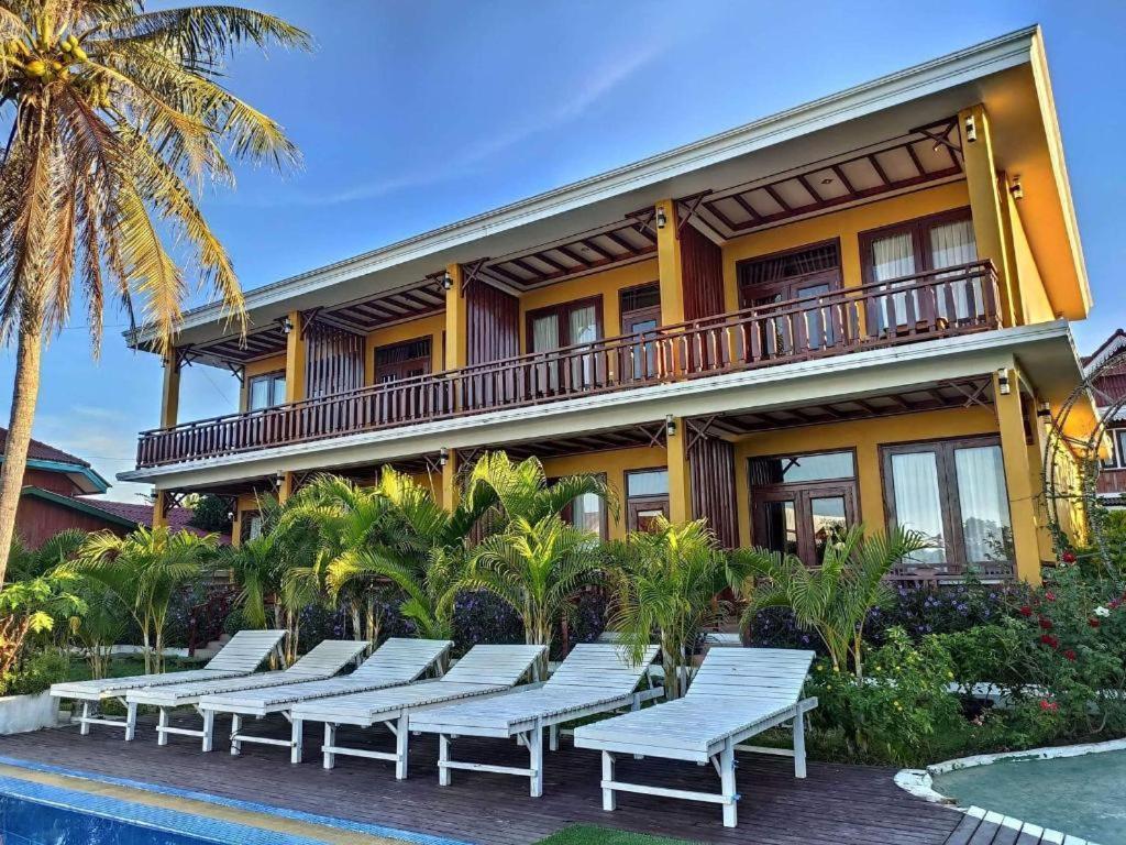 Golden Hotel Dondet Muang Không Екстериор снимка